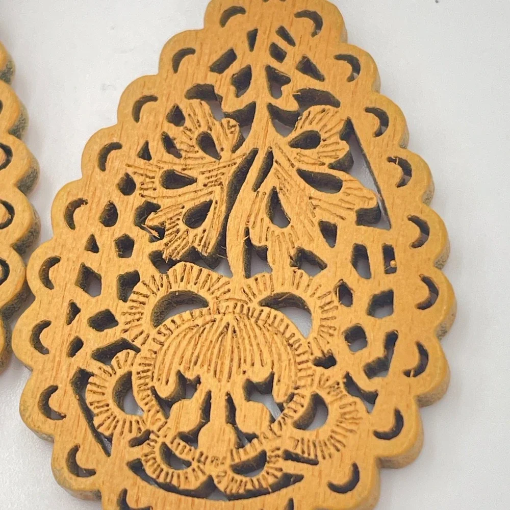 VTG Boho Retro Wooden Filigree Teardrop Earrings Set Mustard Yellow & Sage Green